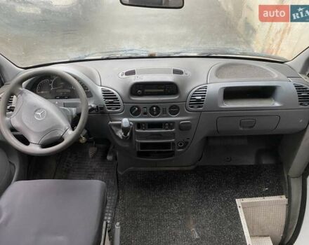 Белый Мерседес Sprinter, объемом двигателя 2.1 л и пробегом 310 тыс. км за 7200 $, фото 7 на Automoto.ua