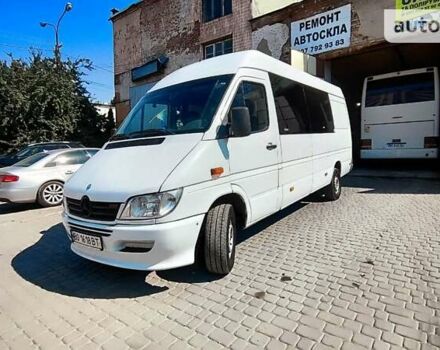 Белый Мерседес Sprinter, объемом двигателя 2.7 л и пробегом 100 тыс. км за 7550 $, фото 1 на Automoto.ua