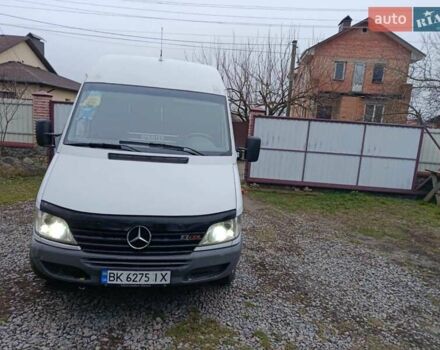 Белый Мерседес Sprinter, объемом двигателя 2.2 л и пробегом 530 тыс. км за 9000 $, фото 8 на Automoto.ua