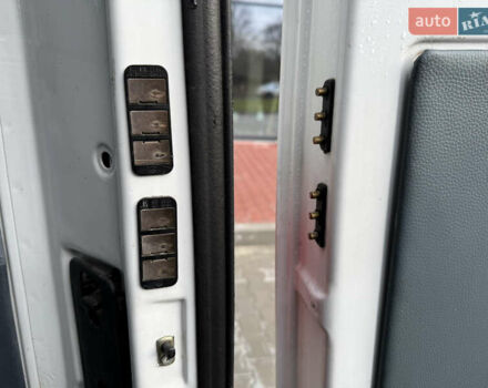 Білий Мерседес Sprinter, об'ємом двигуна 2.2 л та пробігом 361 тис. км за 9399 $, фото 20 на Automoto.ua