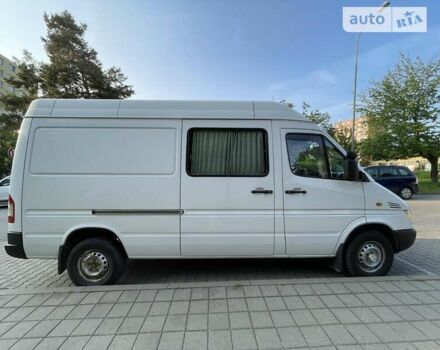 Белый Мерседес Sprinter, объемом двигателя 2.2 л и пробегом 325 тыс. км за 8500 $, фото 1 на Automoto.ua