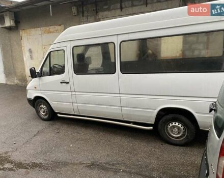 Белый Мерседес Sprinter, объемом двигателя 2.1 л и пробегом 310 тыс. км за 7200 $, фото 4 на Automoto.ua