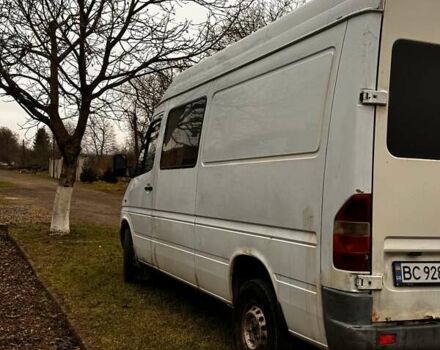 Белый Мерседес Sprinter, объемом двигателя 2.19 л и пробегом 560 тыс. км за 5200 $, фото 2 на Automoto.ua