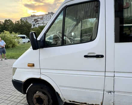 Мерседес Sprinter 2002 в Запорожье на Automoto.ua Белый Мерседес Sprinter, объемом двигателя 2.7 л и пробегом 473 тыс. км за 11300 $, фото 3 на Automoto.ua