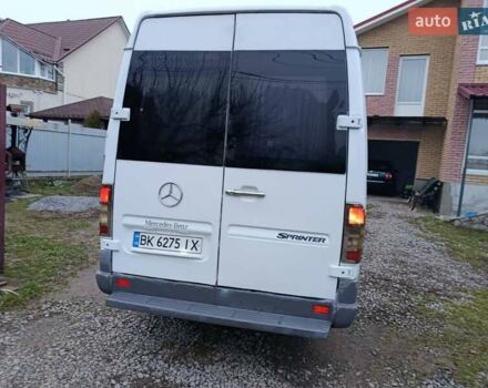 Белый Мерседес Sprinter, объемом двигателя 2.2 л и пробегом 530 тыс. км за 9000 $, фото 6 на Automoto.ua