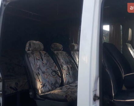 Белый Мерседес Sprinter, объемом двигателя 2.2 л и пробегом 500 тыс. км за 13500 $, фото 3 на Automoto.ua