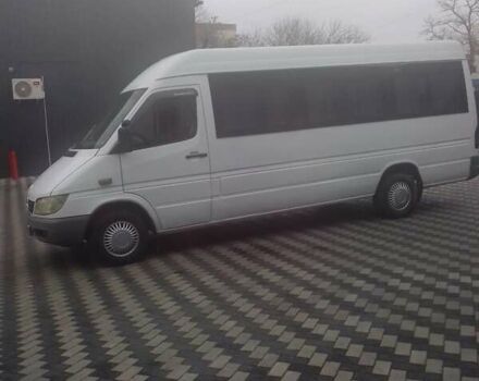 Белый Мерседес Sprinter, объемом двигателя 2.15 л и пробегом 650 тыс. км за 12999 $, фото 1 на Automoto.ua