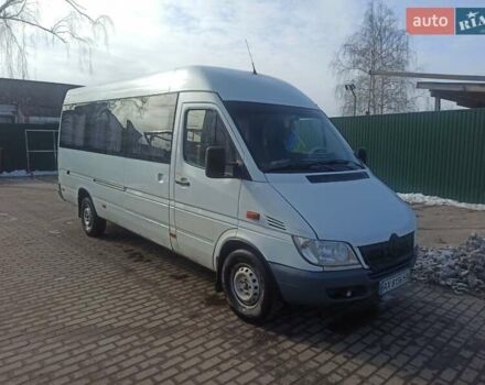 Белый Мерседес Sprinter, объемом двигателя 2.7 л и пробегом 550 тыс. км за 9500 $, фото 2 на Automoto.ua