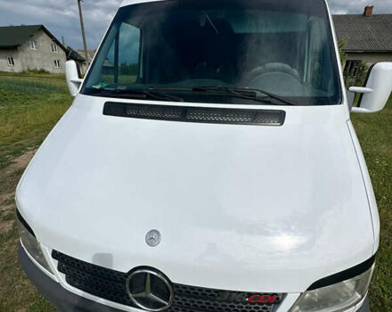 Белый Мерседес Sprinter, объемом двигателя 0 л и пробегом 450 тыс. км за 11814 $, фото 3 на Automoto.ua