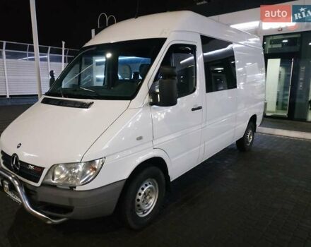 Белый Мерседес Sprinter, объемом двигателя 2.7 л и пробегом 520 тыс. км за 9999 $, фото 2 на Automoto.ua