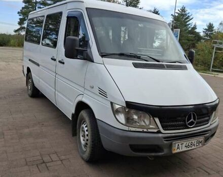 Белый Мерседес Sprinter, объемом двигателя 2.69 л и пробегом 580 тыс. км за 7700 $, фото 6 на Automoto.ua
