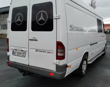 Белый Мерседес Sprinter, объемом двигателя 2.2 л и пробегом 500 тыс. км за 11000 $, фото 12 на Automoto.ua