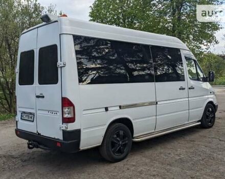 Белый Мерседес Sprinter, объемом двигателя 2.15 л и пробегом 539 тыс. км за 8900 $, фото 6 на Automoto.ua