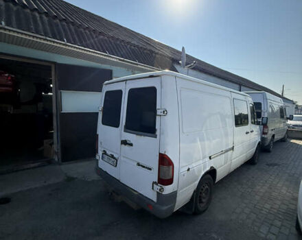 Білий Мерседес Sprinter, об'ємом двигуна 2.15 л та пробігом 300 тис. км за 4800 $, фото 2 на Automoto.ua