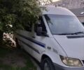 Белый Мерседес Sprinter, объемом двигателя 2.2 л и пробегом 300 тыс. км за 4000 $, фото 5 на Automoto.ua