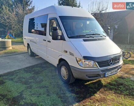 Белый Мерседес Sprinter, объемом двигателя 2.15 л и пробегом 780 тыс. км за 10500 $, фото 10 на Automoto.ua
