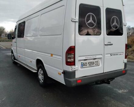 Белый Мерседес Sprinter, объемом двигателя 2.2 л и пробегом 500 тыс. км за 11000 $, фото 13 на Automoto.ua