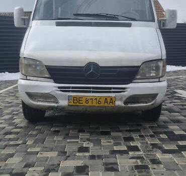 Белый Мерседес Sprinter, объемом двигателя 0 л и пробегом 453 тыс. км за 3800 $, фото 8 на Automoto.ua