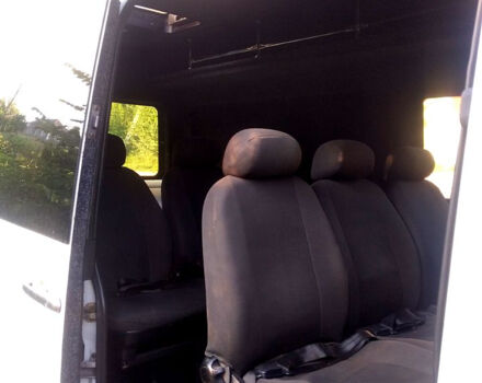 Белый Мерседес Sprinter, объемом двигателя 2.1 л и пробегом 320 тыс. км за 8900 $, фото 2 на Automoto.ua