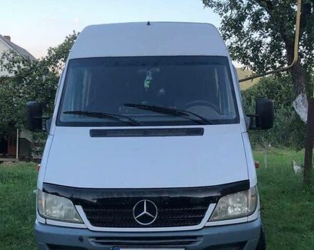 Белый Мерседес Sprinter, объемом двигателя 2.1 л и пробегом 160 тыс. км за 9300 $, фото 3 на Automoto.ua