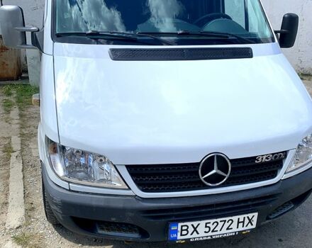 Белый Мерседес Sprinter, объемом двигателя 2.1 л и пробегом 490 тыс. км за 7700 $, фото 1 на Automoto.ua