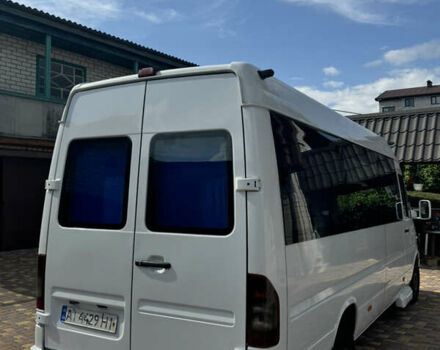 Белый Мерседес Sprinter, объемом двигателя 2.15 л и пробегом 793 тыс. км за 9800 $, фото 2 на Automoto.ua