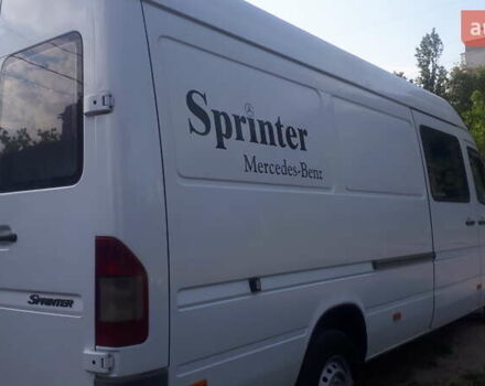 Белый Мерседес Sprinter, объемом двигателя 2.2 л и пробегом 500 тыс. км за 13500 $, фото 1 на Automoto.ua