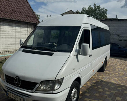 Белый Мерседес Sprinter, объемом двигателя 2.15 л и пробегом 793 тыс. км за 9800 $, фото 1 на Automoto.ua