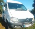 Белый Мерседес Sprinter, объемом двигателя 2.15 л и пробегом 400 тыс. км за 3000 $, фото 1 на Automoto.ua