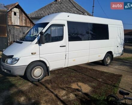 Белый Мерседес Sprinter, объемом двигателя 2.15 л и пробегом 780 тыс. км за 10500 $, фото 6 на Automoto.ua