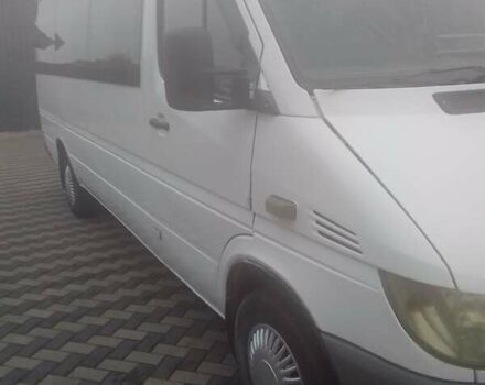 Белый Мерседес Sprinter, объемом двигателя 2.15 л и пробегом 650 тыс. км за 12999 $, фото 2 на Automoto.ua