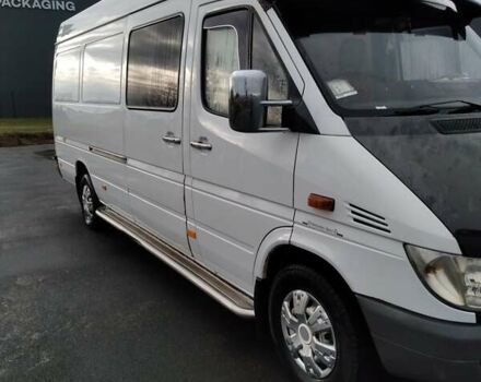 Белый Мерседес Sprinter, объемом двигателя 2.2 л и пробегом 500 тыс. км за 11000 $, фото 14 на Automoto.ua