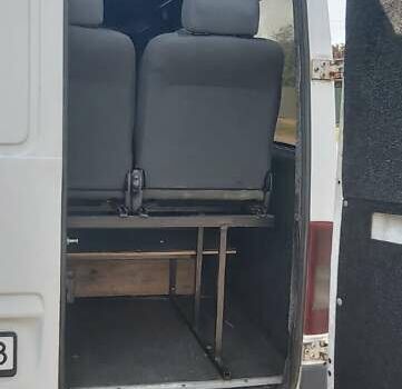 Белый Мерседес Sprinter, объемом двигателя 0 л и пробегом 600 тыс. км за 8900 $, фото 6 на Automoto.ua