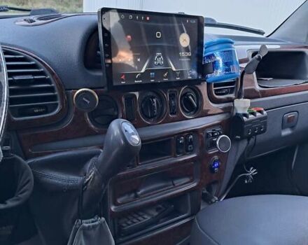 Белый Мерседес Sprinter, объемом двигателя 2.69 л и пробегом 550 тыс. км за 6700 $, фото 2 на Automoto.ua