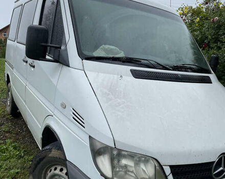Белый Мерседес Sprinter, объемом двигателя 2.1 л и пробегом 300 тыс. км за 7100 $, фото 1 на Automoto.ua