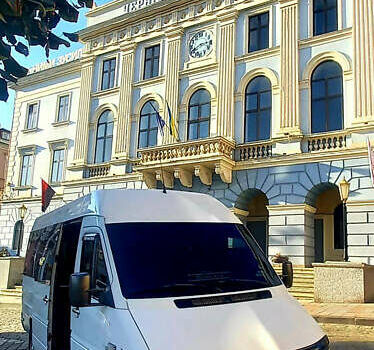 Белый Мерседес Sprinter, объемом двигателя 2.15 л и пробегом 100 тыс. км за 13500 $, фото 2 на Automoto.ua