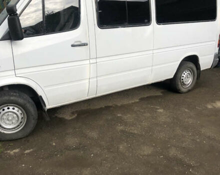 Белый Мерседес Sprinter, объемом двигателя 2.2 л и пробегом 587 тыс. км за 6200 $, фото 2 на Automoto.ua