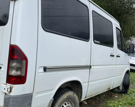Белый Мерседес Sprinter, объемом двигателя 2.1 л и пробегом 300 тыс. км за 7100 $, фото 7 на Automoto.ua