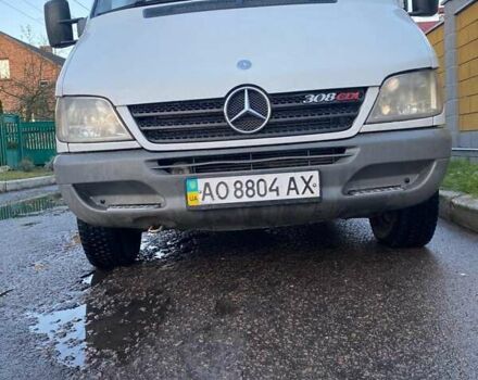 Белый Мерседес Sprinter, объемом двигателя 2.2 л и пробегом 547 тыс. км за 8000 $, фото 1 на Automoto.ua