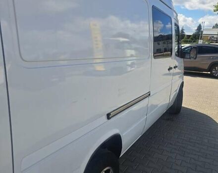 Белый Мерседес Sprinter, объемом двигателя 2.2 л и пробегом 870 тыс. км за 8500 $, фото 3 на Automoto.ua