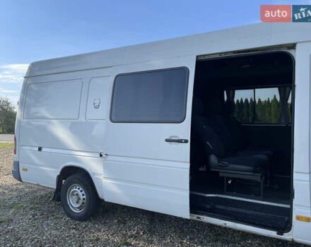 Белый Мерседес Sprinter, объемом двигателя 2.2 л и пробегом 586 тыс. км за 8500 $, фото 23 на Automoto.ua