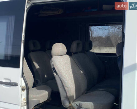 Белый Мерседес Sprinter, объемом двигателя 2.2 л и пробегом 702 тыс. км за 8200 $, фото 8 на Automoto.ua