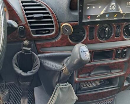 Белый Мерседес Sprinter, объемом двигателя 2.69 л и пробегом 550 тыс. км за 6700 $, фото 1 на Automoto.ua