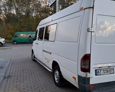 Белый Мерседес Sprinter, объемом двигателя 2.69 л и пробегом 550 тыс. км за 6700 $, фото 4 на Automoto.ua