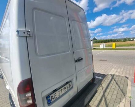 Белый Мерседес Sprinter, объемом двигателя 2.2 л и пробегом 870 тыс. км за 8500 $, фото 7 на Automoto.ua