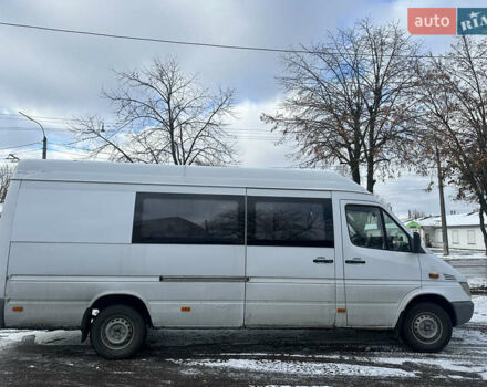 Белый Мерседес Sprinter, объемом двигателя 2.7 л и пробегом 110 тыс. км за 9000 $, фото 4 на Automoto.ua