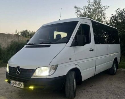 Белый Мерседес Sprinter, объемом двигателя 2.69 л и пробегом 713 тыс. км за 7100 $, фото 1 на Automoto.ua