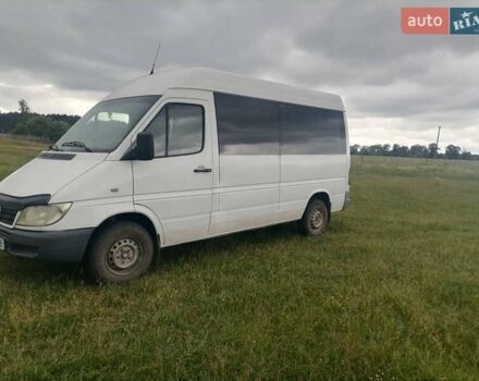 Белый Мерседес Sprinter, объемом двигателя 2.1 л и пробегом 670 тыс. км за 8200 $, фото 2 на Automoto.ua