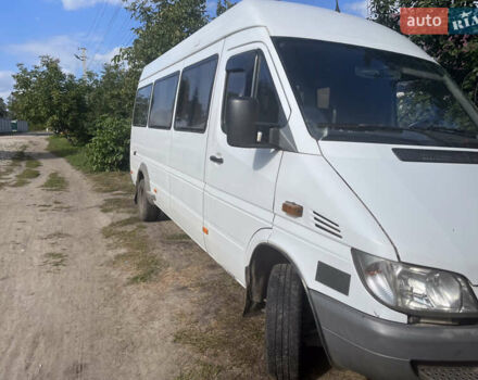 Белый Мерседес Sprinter, объемом двигателя 0 л и пробегом 890 тыс. км за 10900 $, фото 9 на Automoto.ua