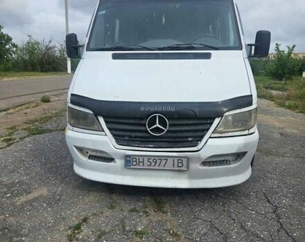 Белый Мерседес Sprinter, объемом двигателя 2.15 л и пробегом 650 тыс. км за 8000 $, фото 1 на Automoto.ua